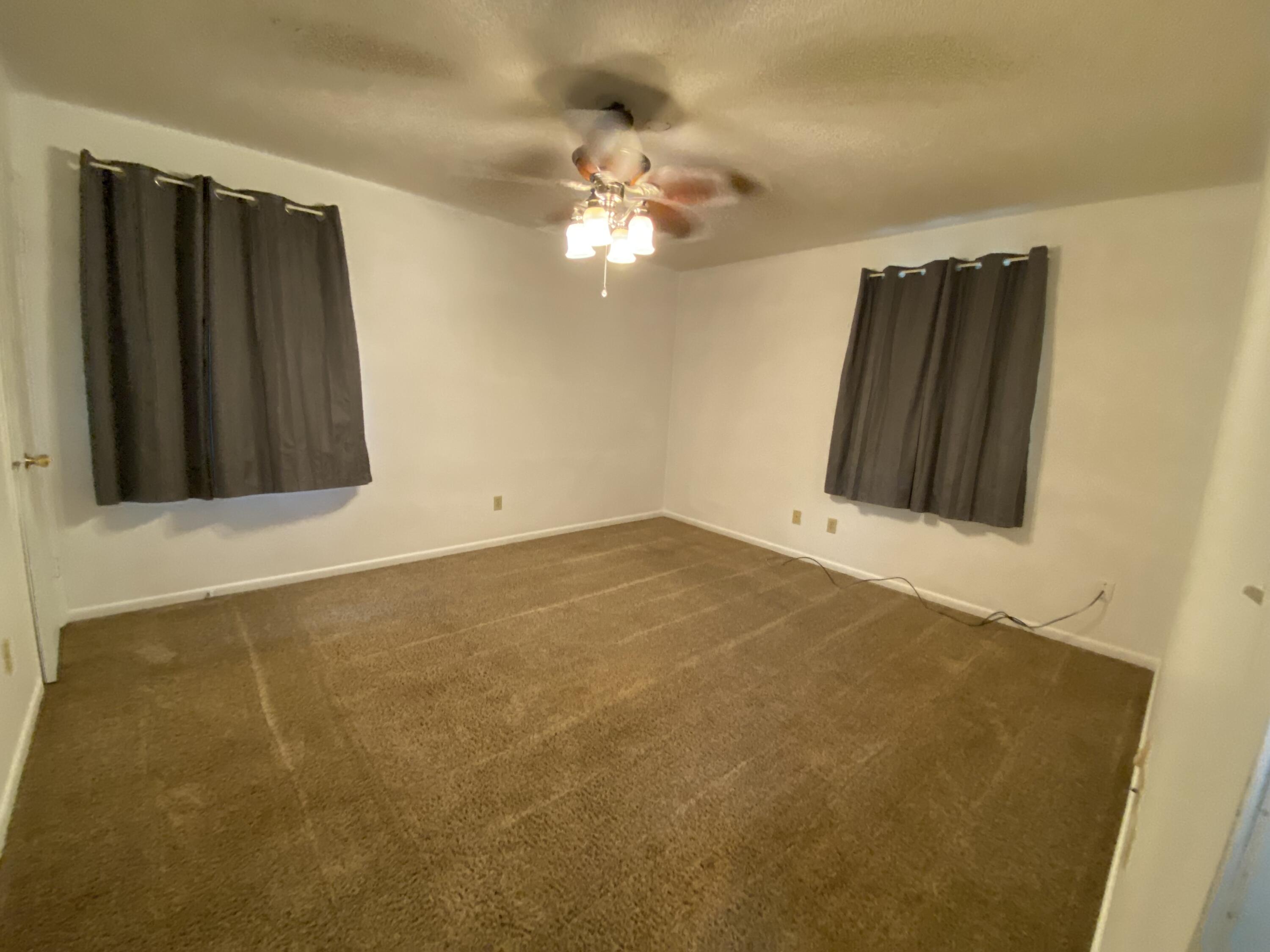 METES & BOUNDS - Residential Lease