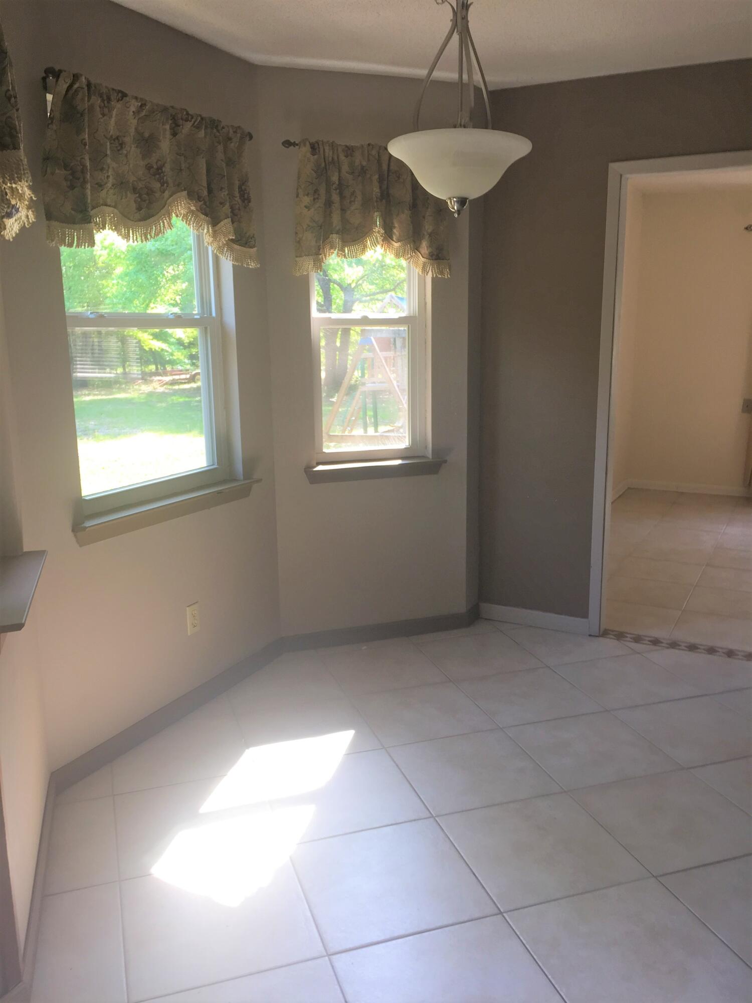 METES & BOUNDS - Residential Lease