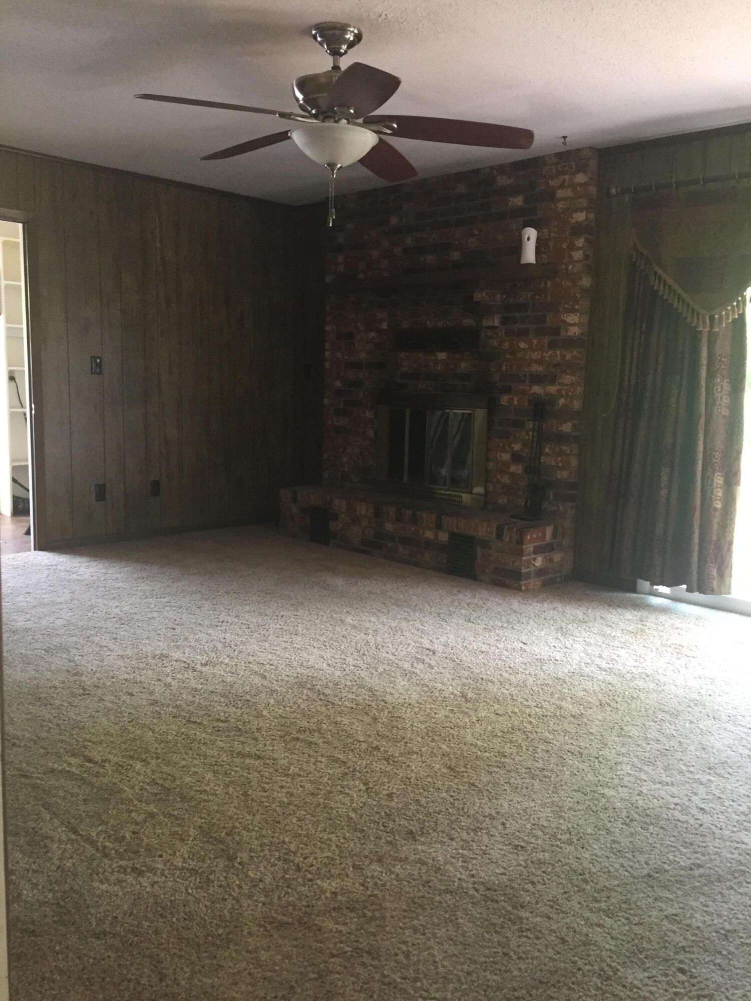 METES & BOUNDS - Residential Lease