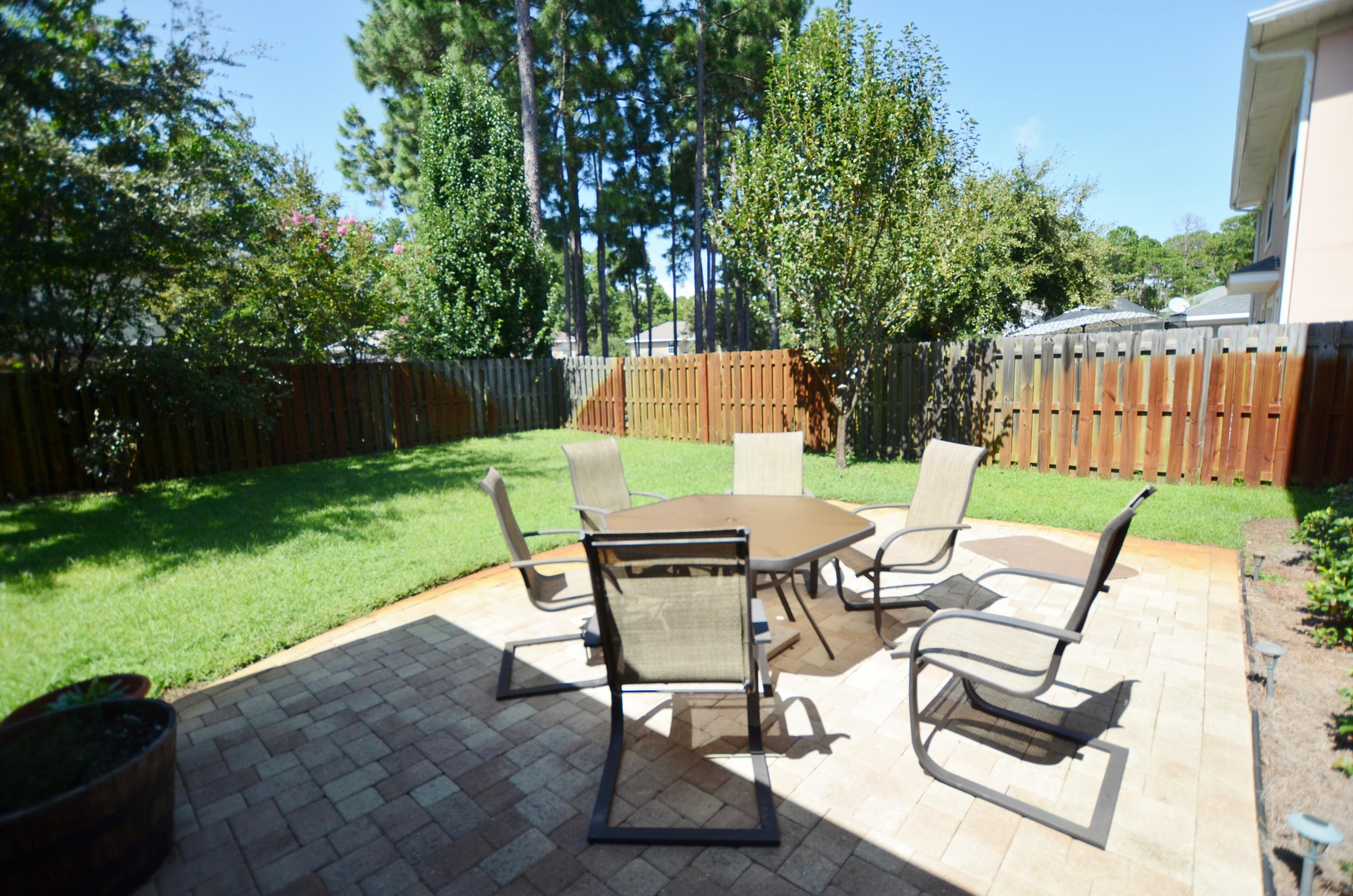 DRIFTWOOD ESTATES - Residential Lease