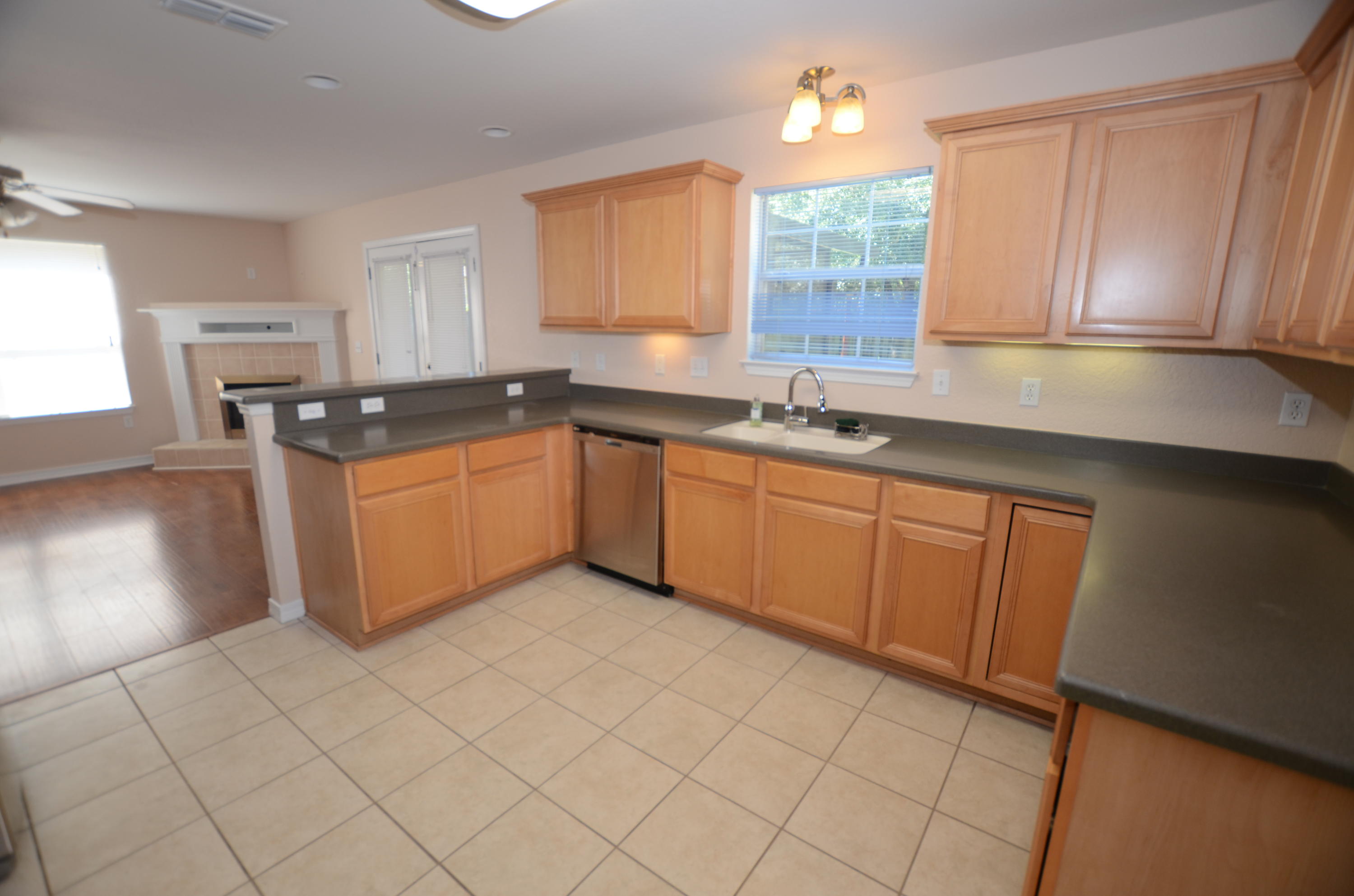 DRIFTWOOD ESTATES - Residential Lease