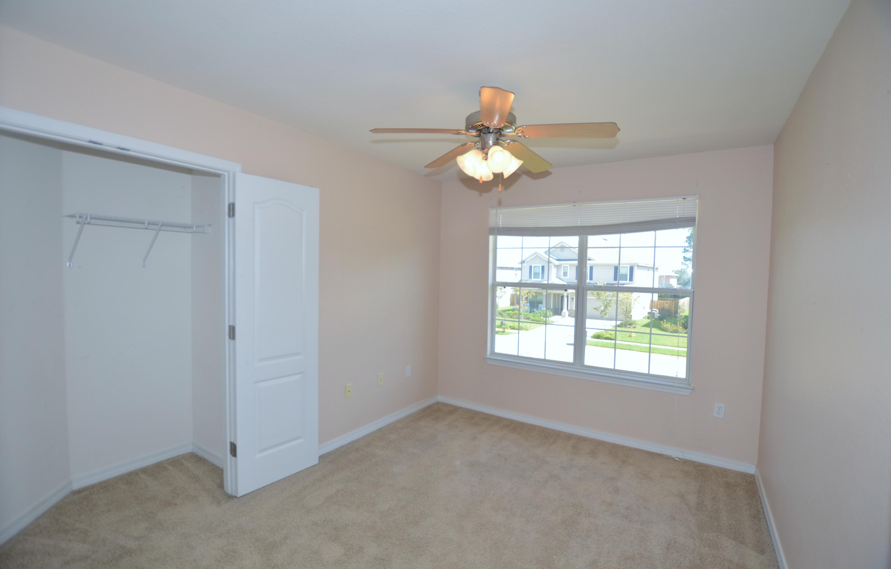 DRIFTWOOD ESTATES - Residential Lease