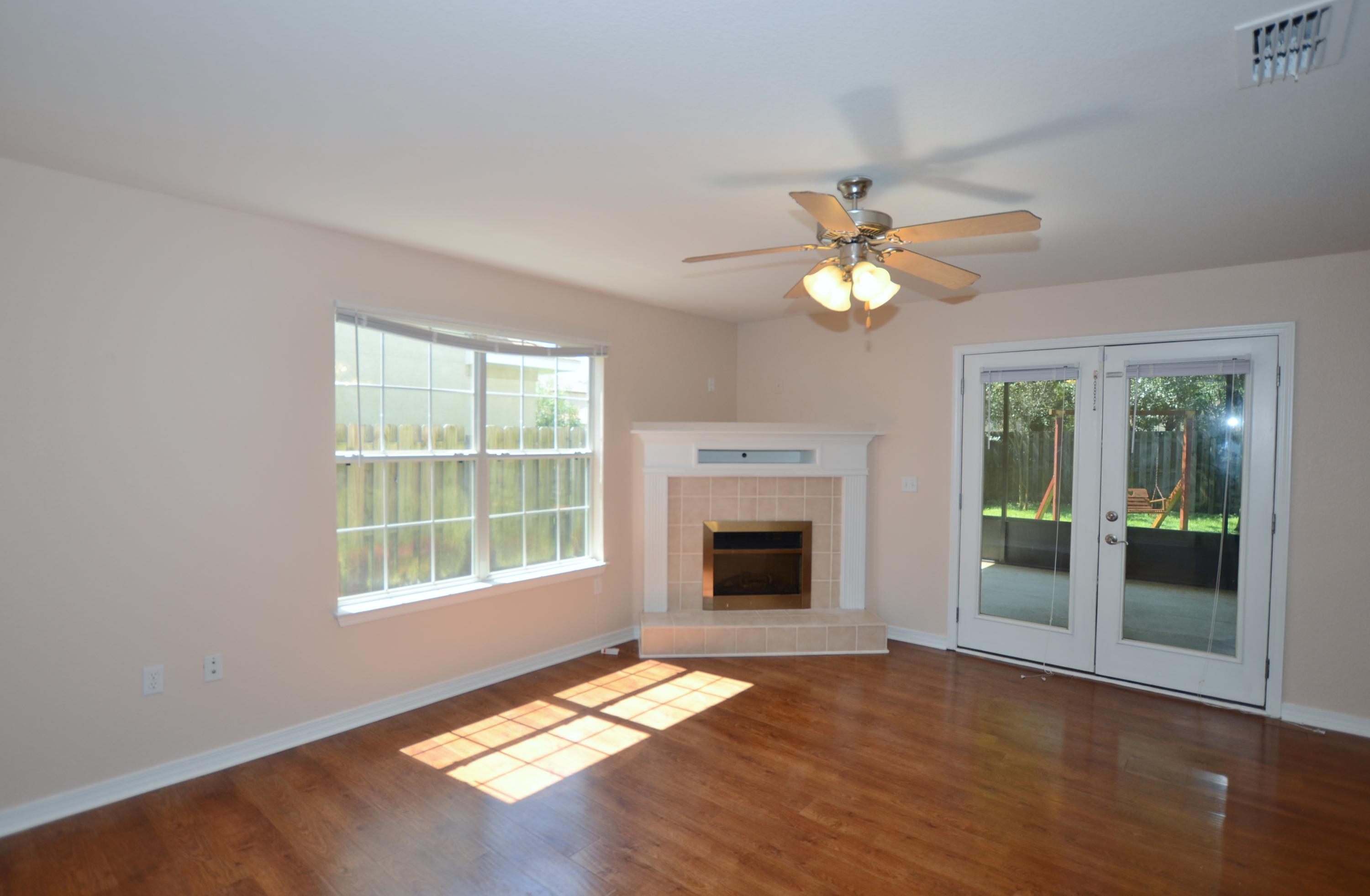 DRIFTWOOD ESTATES - Residential Lease