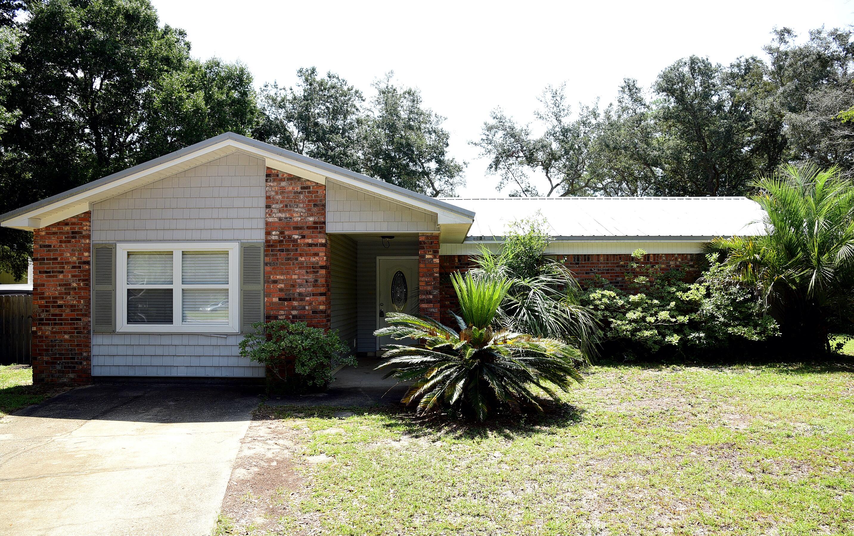 CREEKSIDE 2 - Residential Lease