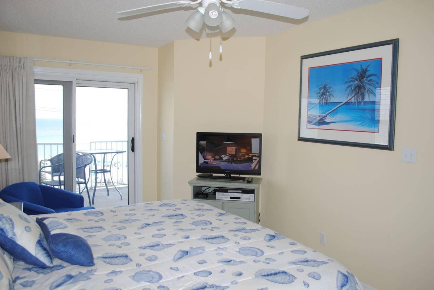 MARAVILLA CONDO 2 - Residential