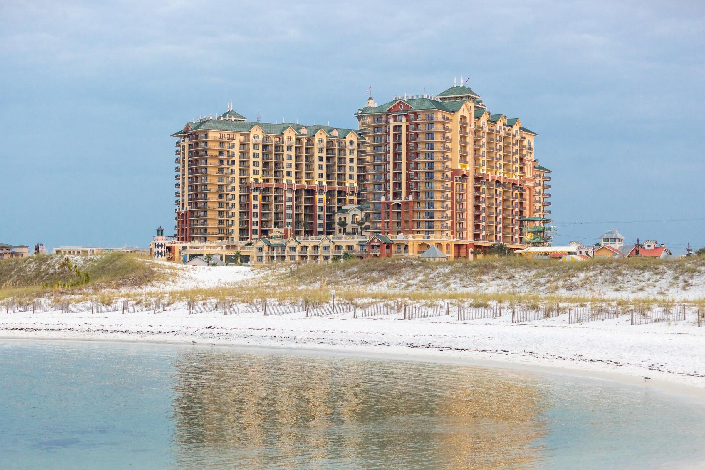 EMERALD GRANDE - Residential