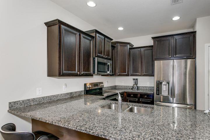 RESERVE POINT - Residential Lease