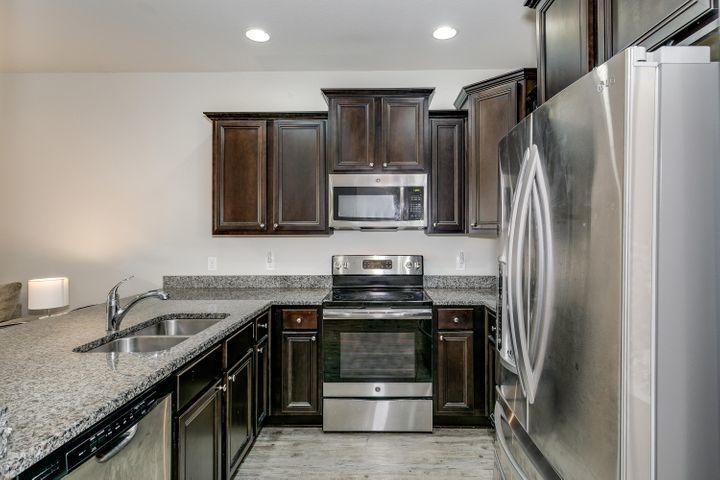 RESERVE POINT - Residential Lease