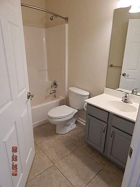 OLDE FLORIDA LAKES - Residential Lease