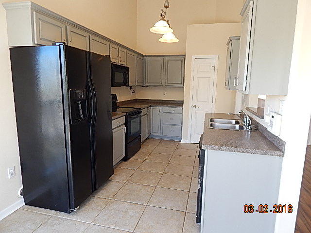 OLDE FLORIDA LAKES - Residential Lease