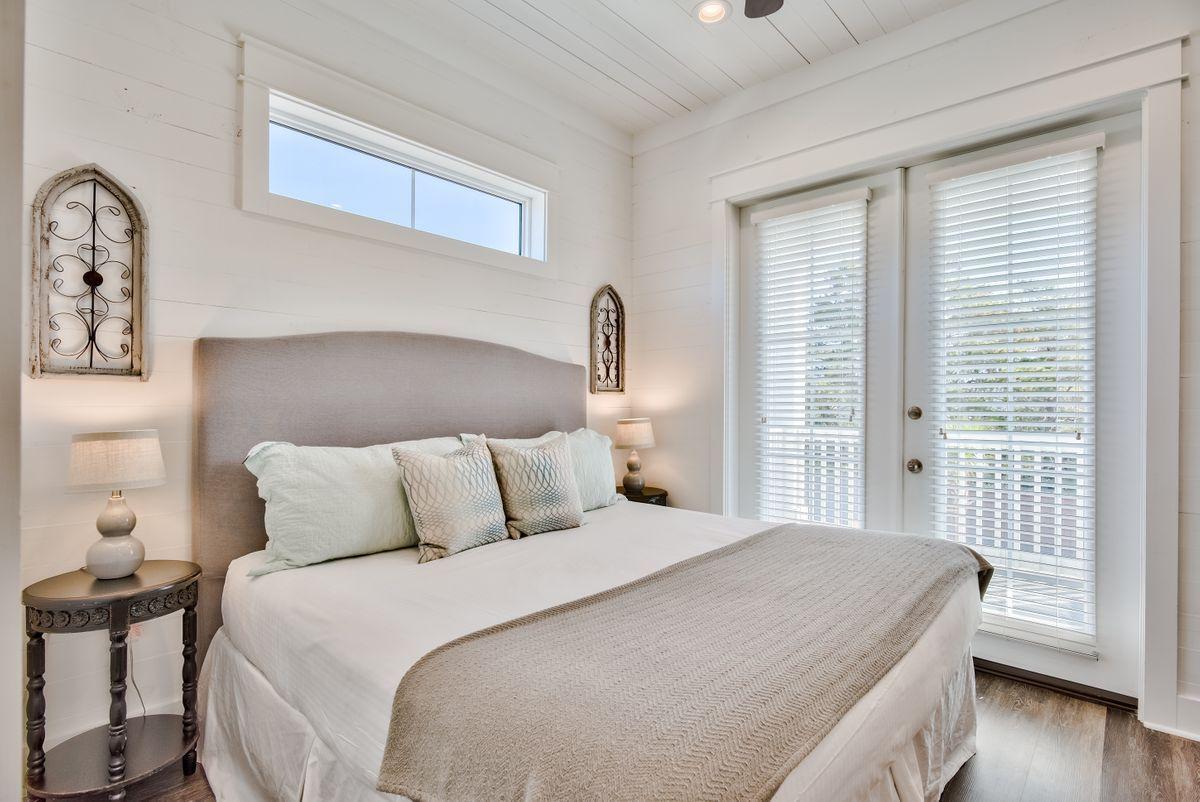 CRYSTAL BEACH - Residential