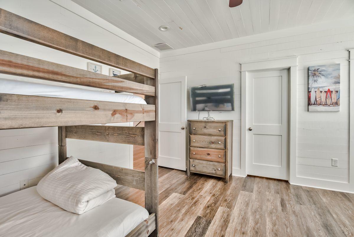 CRYSTAL BEACH - Residential