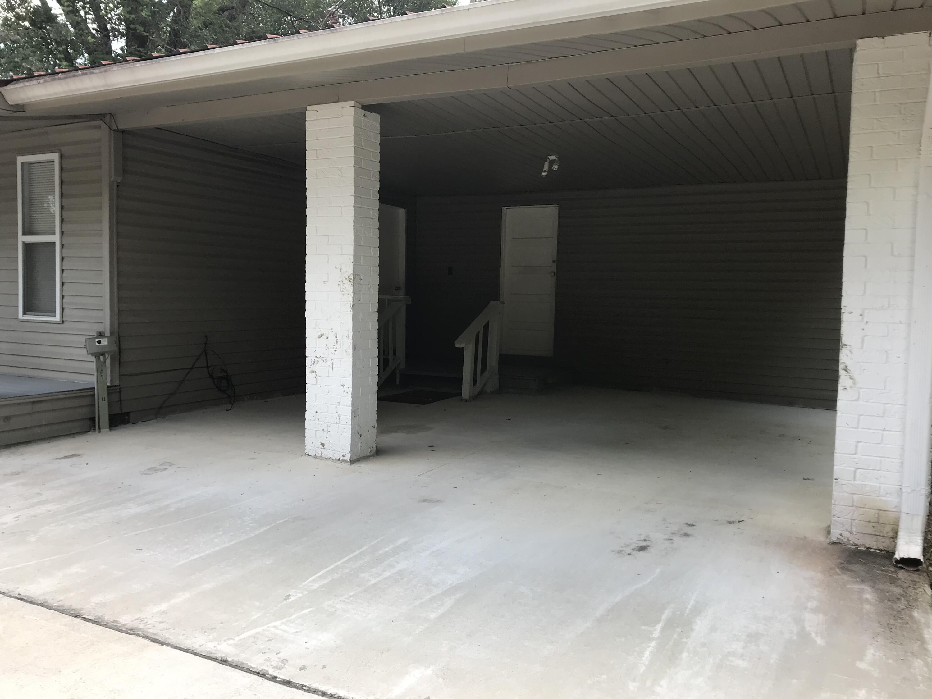 METES & BOUNDS - Residential Lease