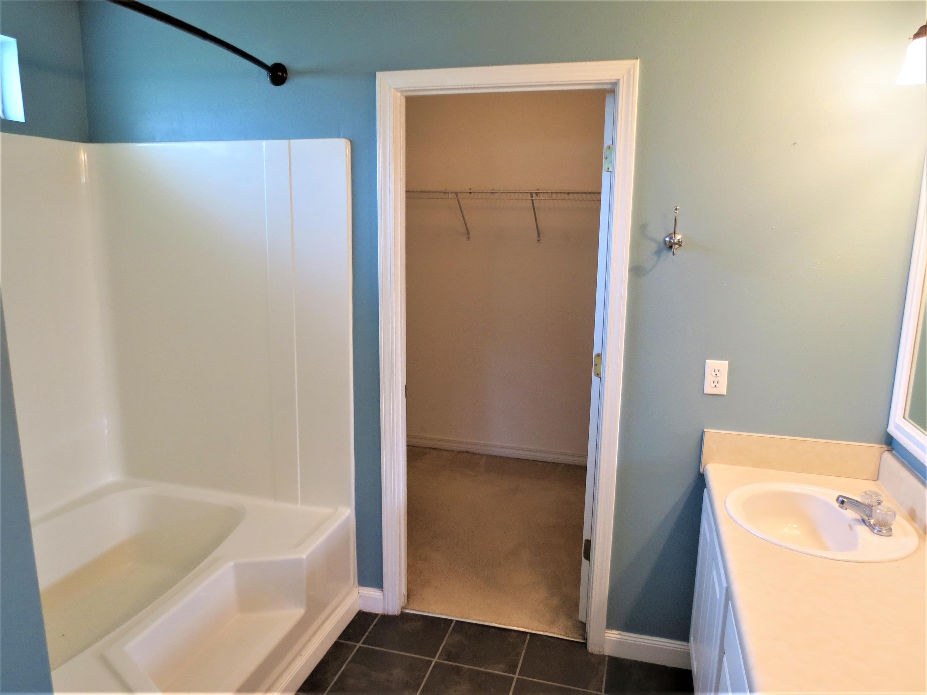 NORTHVIEW ESTATES 5TH ADDN - Residential
