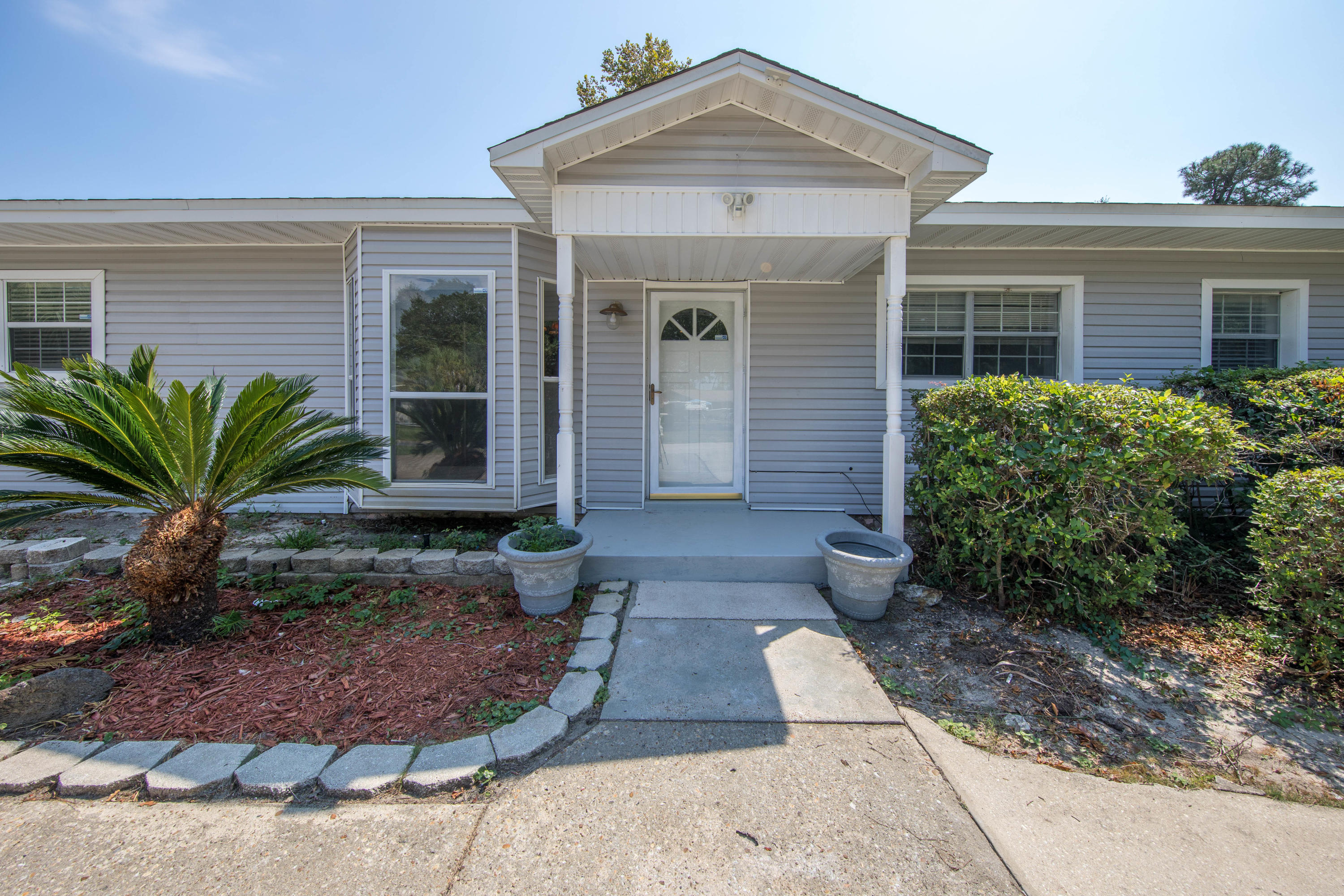 ELLIOTTS POINT 7TH ADDN - Residential