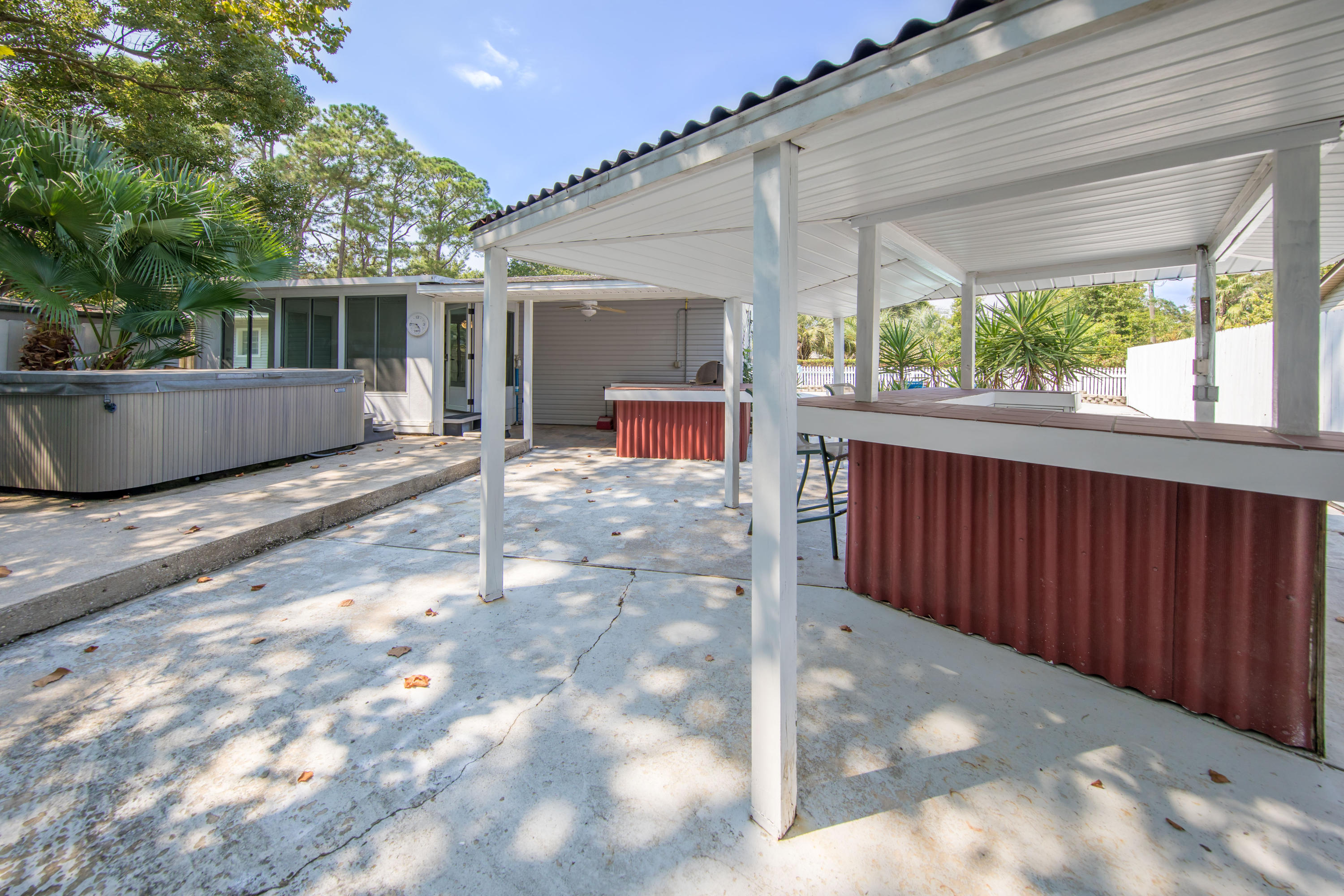 ELLIOTTS POINT 7TH ADDN - Residential