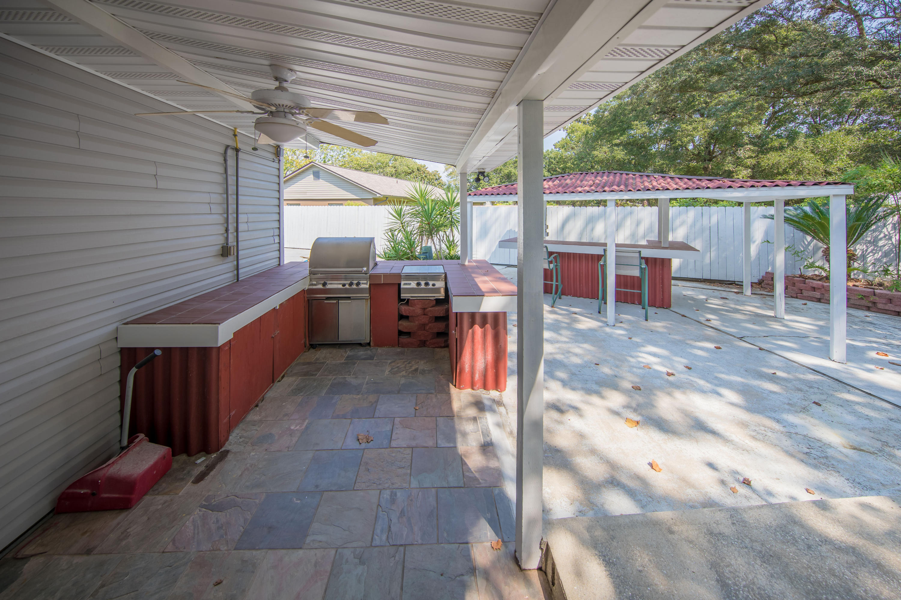 ELLIOTTS POINT 7TH ADDN - Residential