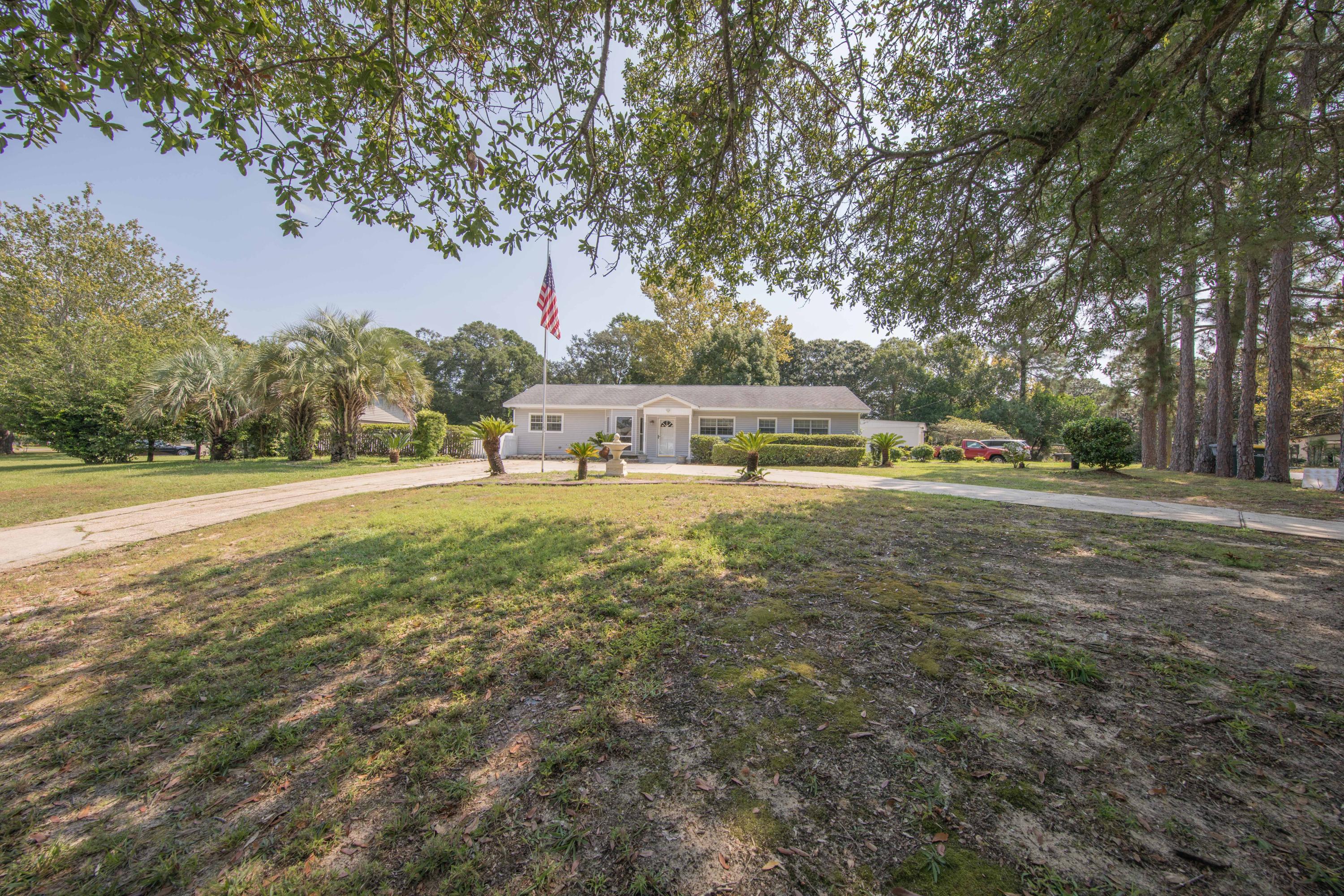 A very desirable neighborhood and a home with a ton of potential. The backyard Oasis make this a great family home. 2 Family/ living rooms and a screen enclosed back porch give plenty of place to relax. This home comes with an outdoor grill /kitchen area and a hot/spa !