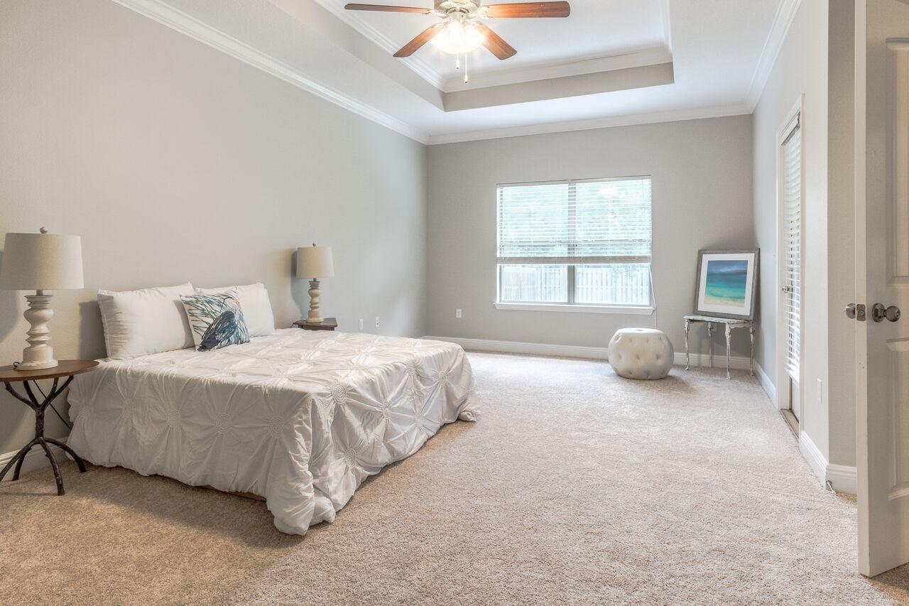 HAMMOCK BAY - Residential Lease