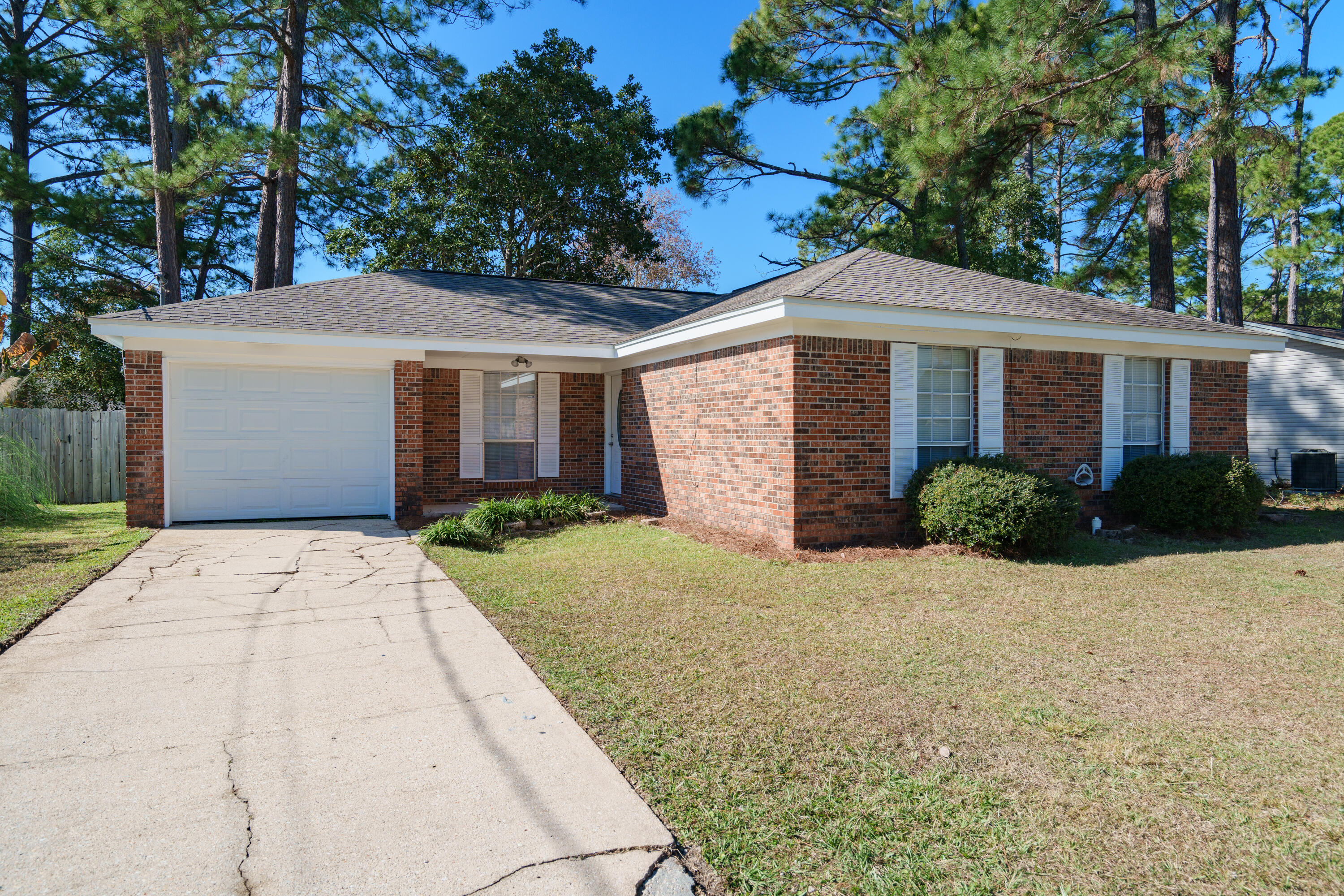 PINE MEADOWS - Residential