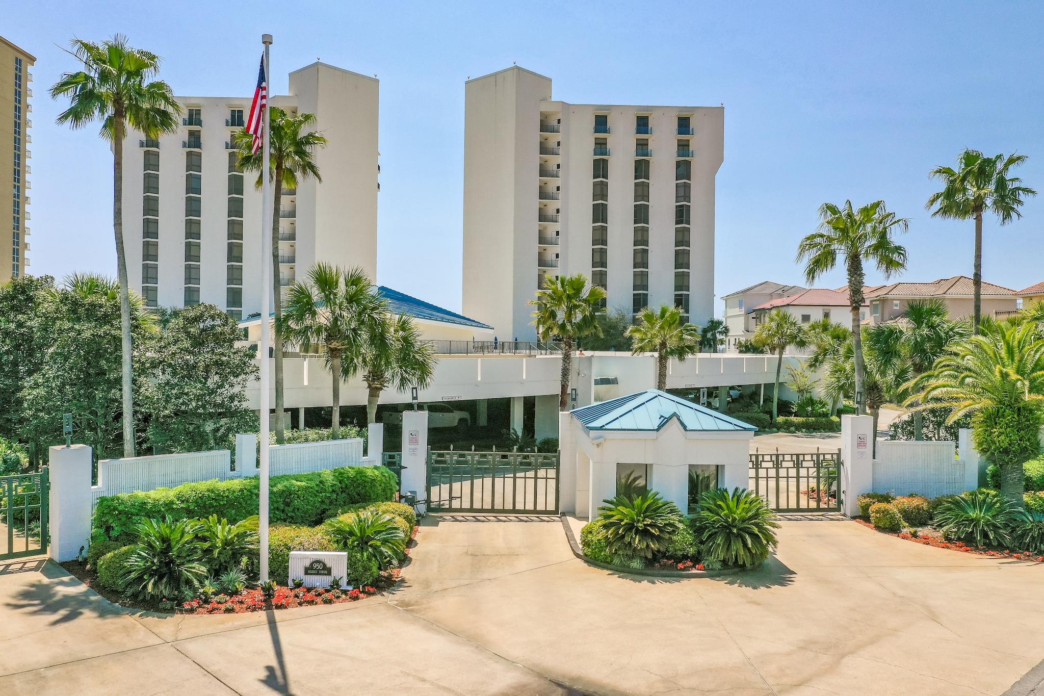 REGENCY TOWERS - Residential