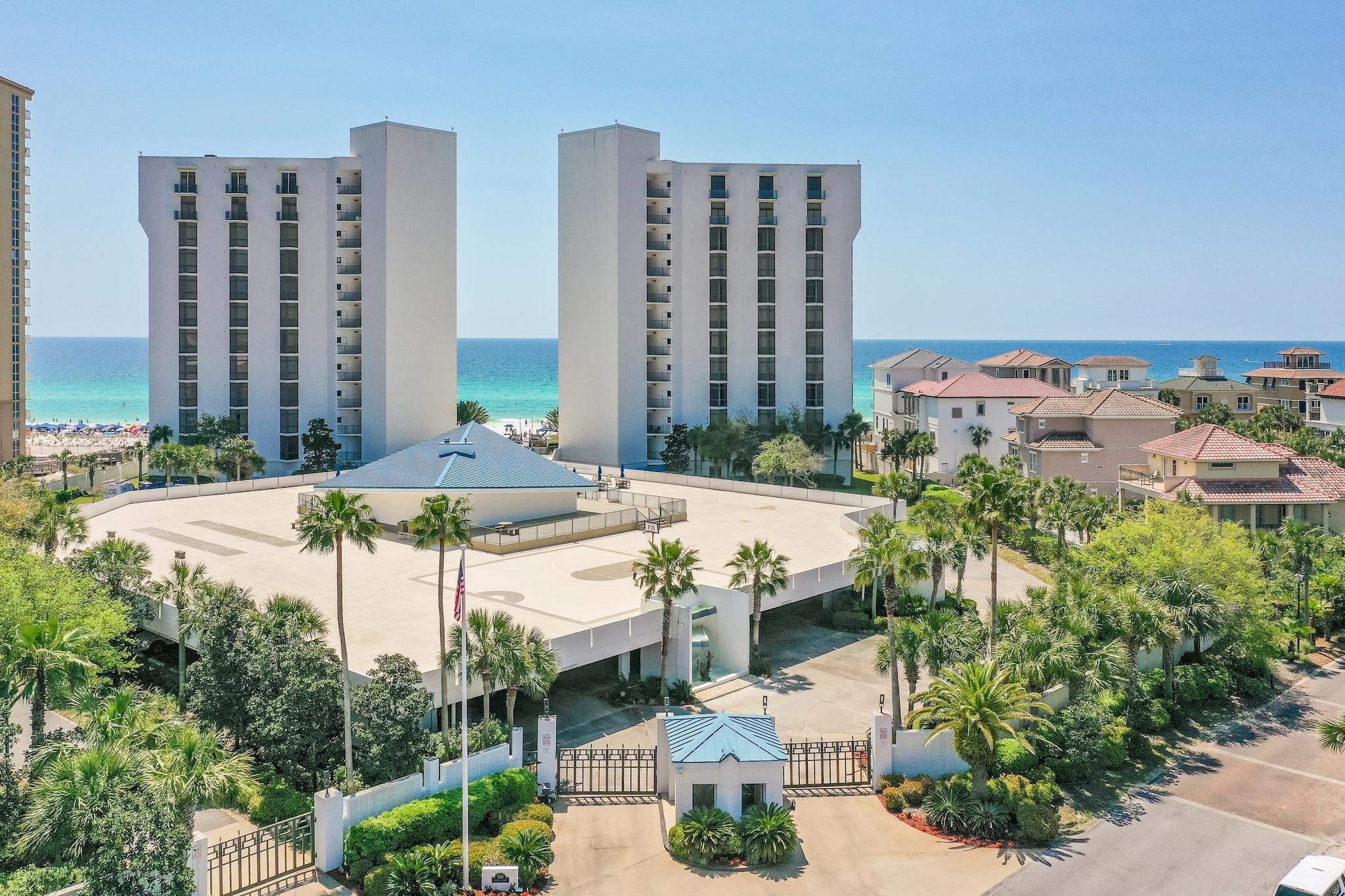 REGENCY TOWERS - Residential