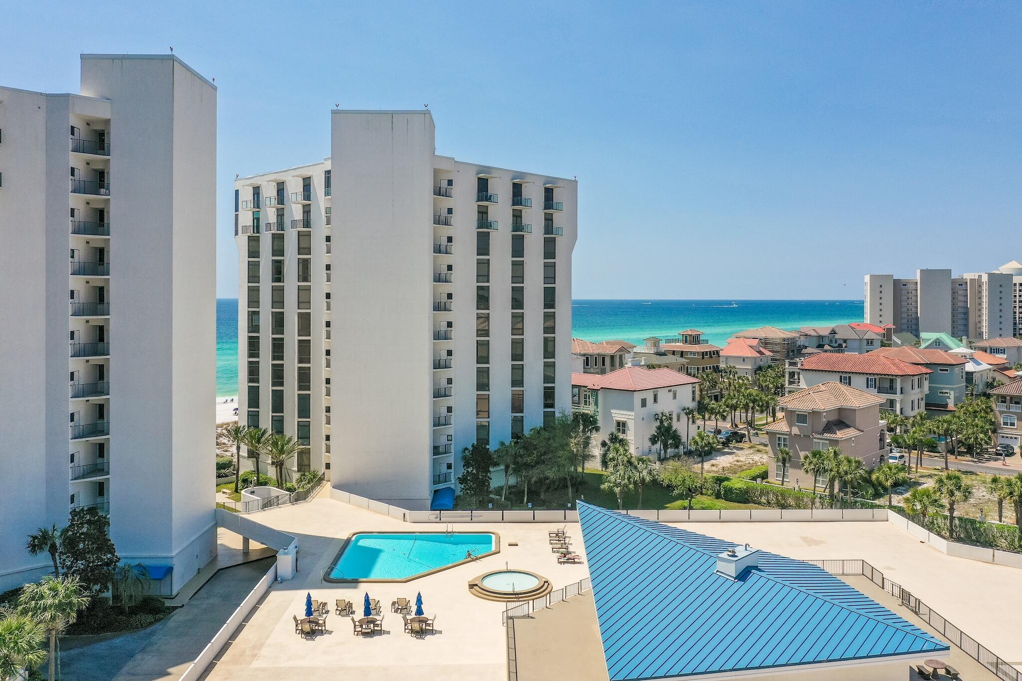 REGENCY TOWERS - Residential