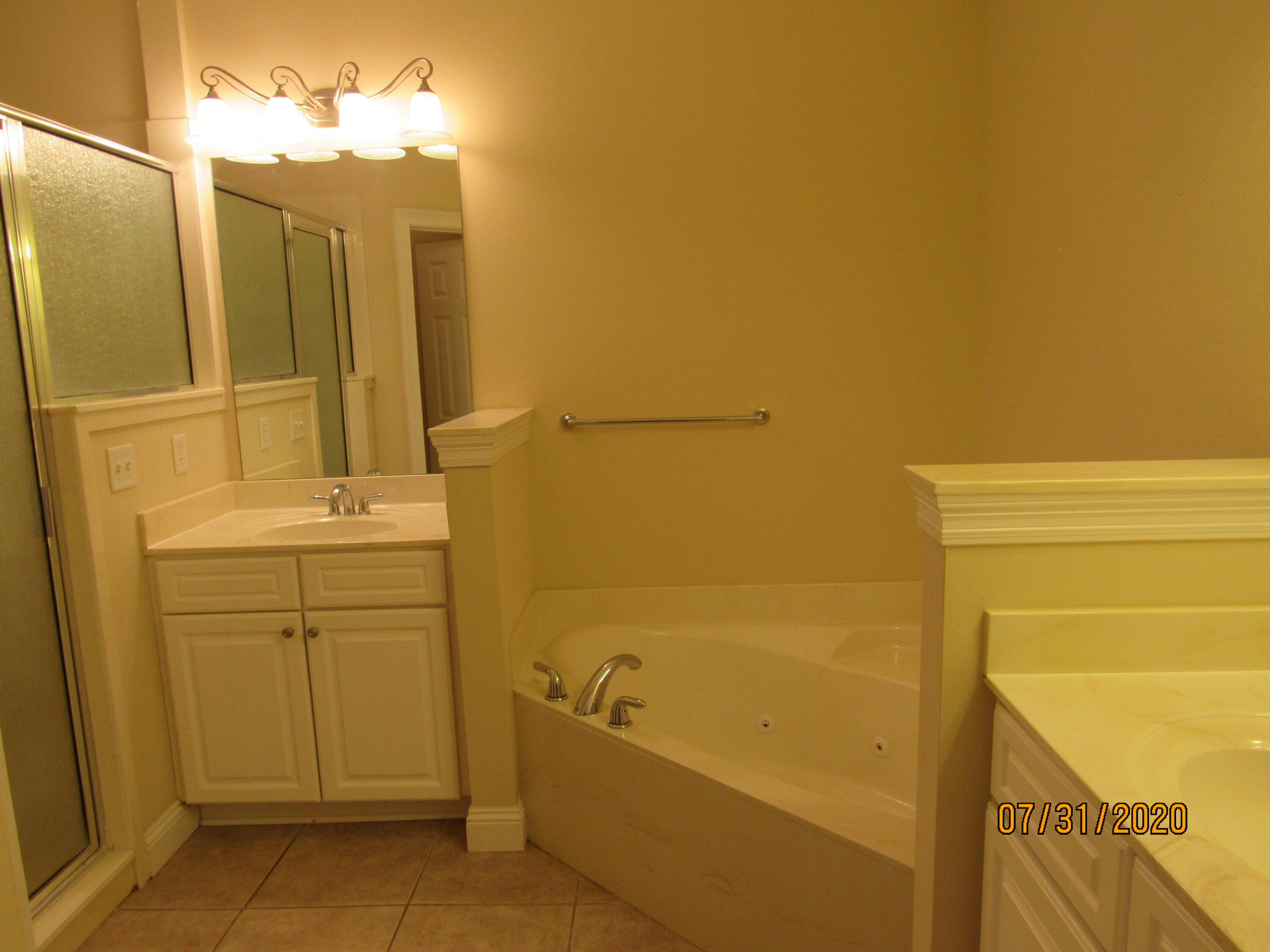 CROSS CREEK - Residential Lease