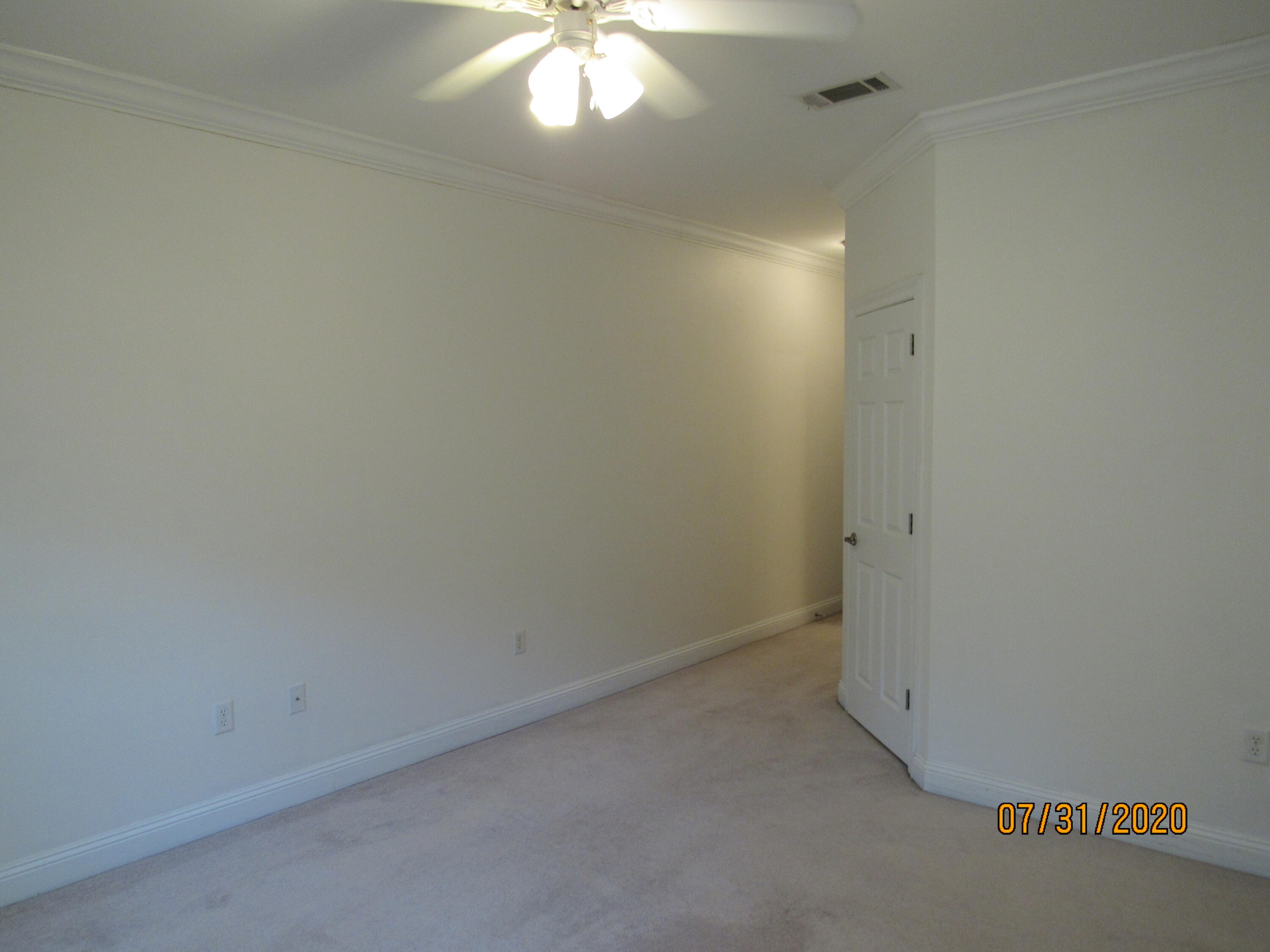 CROSS CREEK - Residential Lease