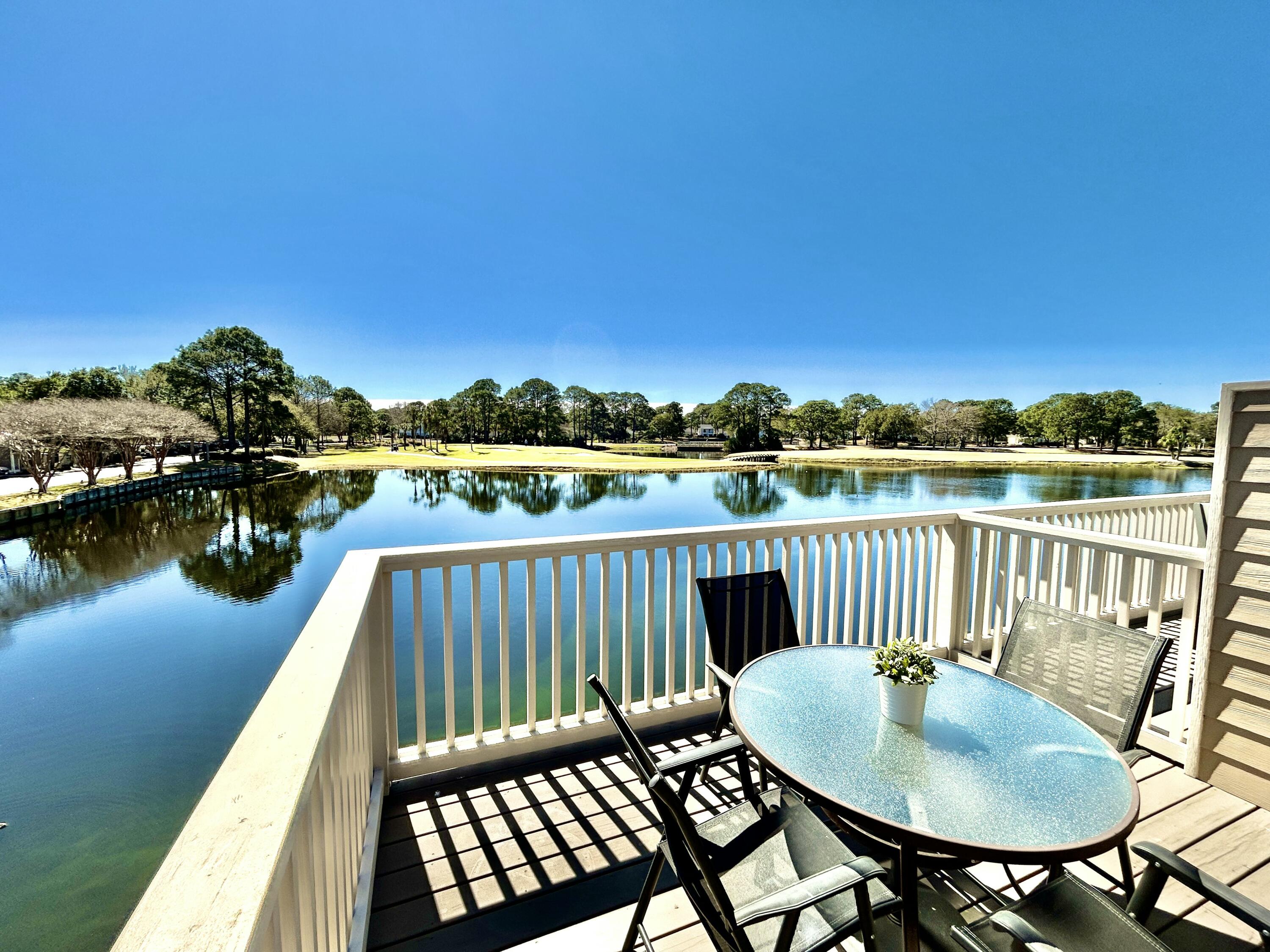 HARBOUR POINT CONDO - Residential
