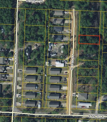A wonderful building lot on one of the few paved streets with PUBLIC utilities available, city water and sewer, electric and cable! Sale includes up to date survey!
Mobile homes allowed but street is primarily developed with single family homes. This area is growing quickly. NO HOA fees! Located in the heart of Santa Rosa Beach close to the Choctawhatchee Bay and Cesna Landing Boat Ramp and The Gulf of Mexico to Ed Walline Public Beach.
Call us today to talk about building your dream home.