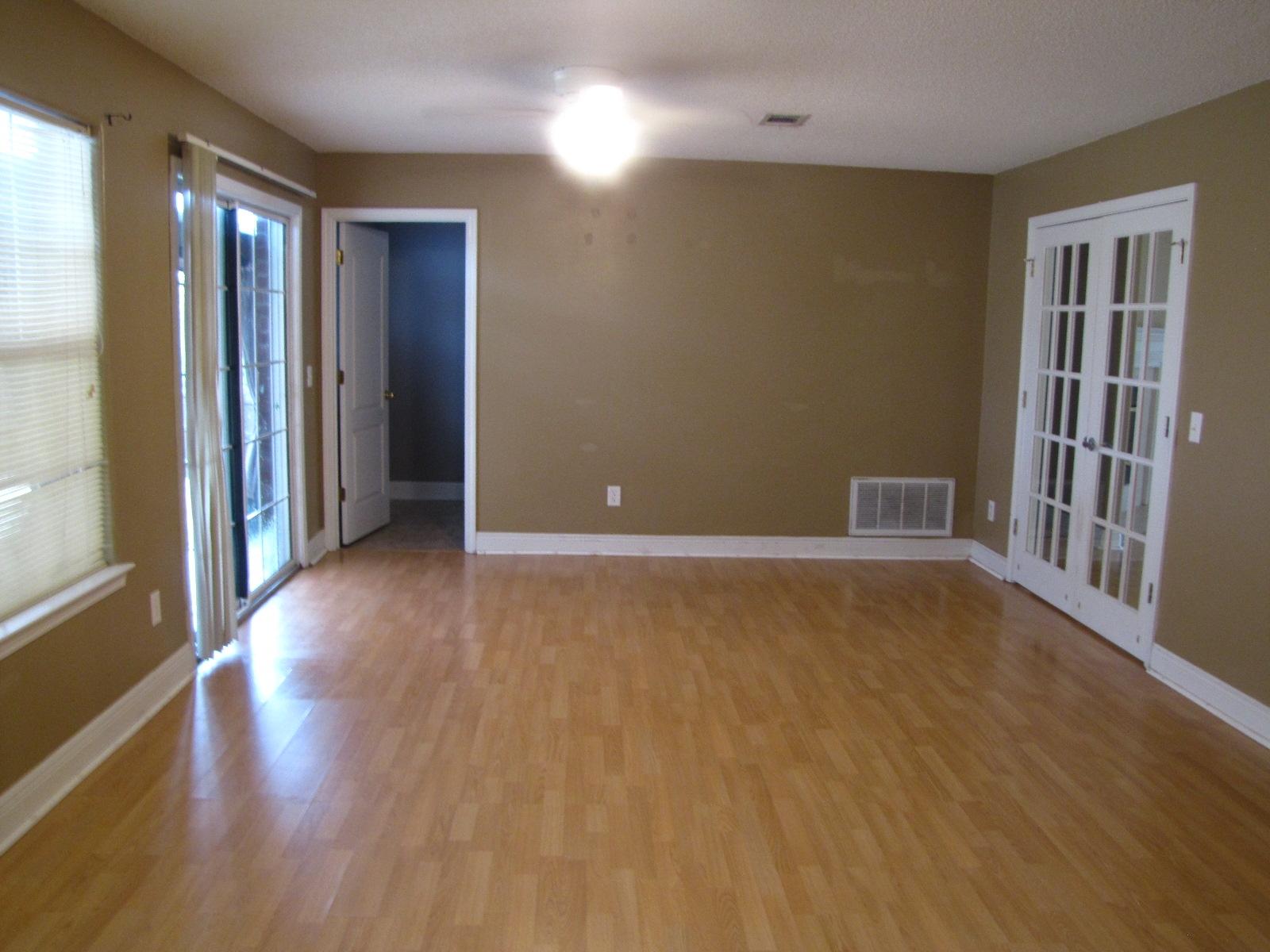 FOX VALLEY - Residential Lease