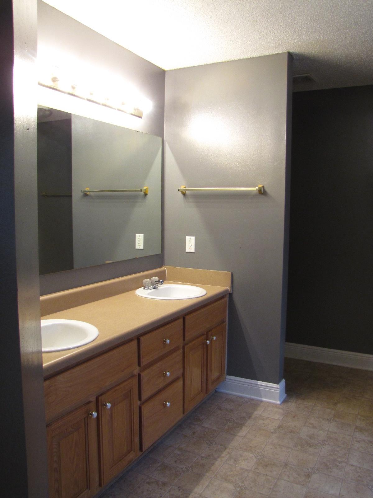 FOX VALLEY - Residential Lease