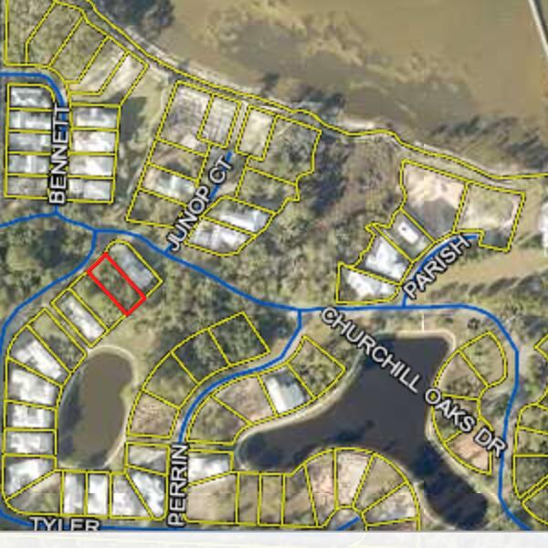 CHURCHILL OAKS - Land