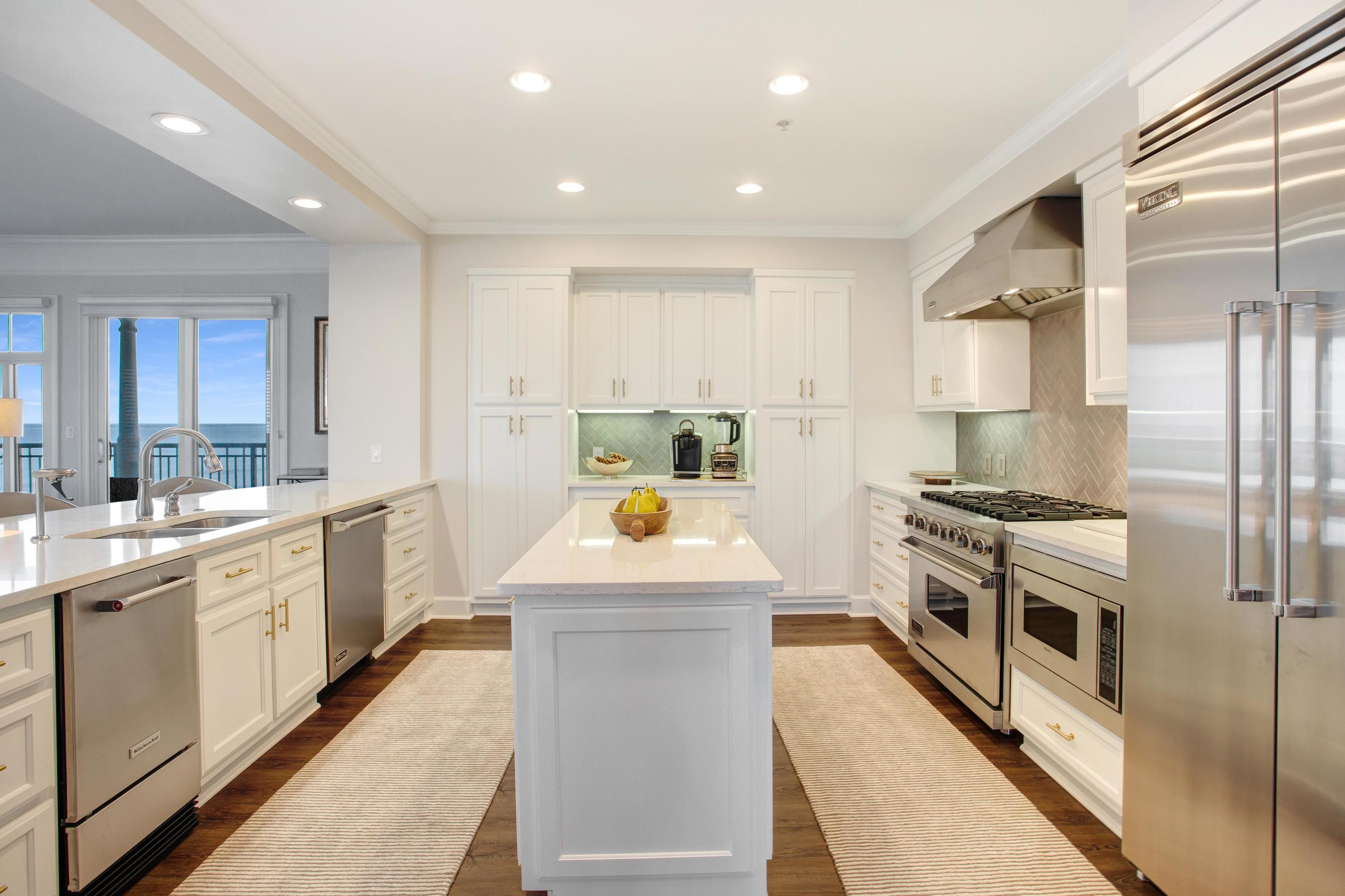 ONE WATER PLACE - Residential