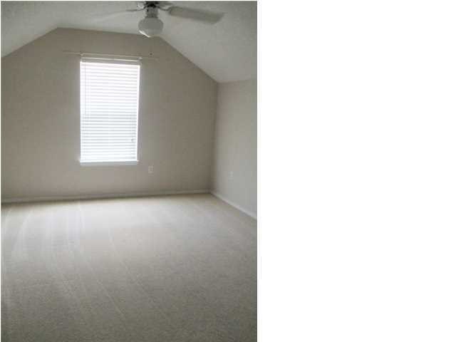 HUNTERS RUN S/D - Residential Lease