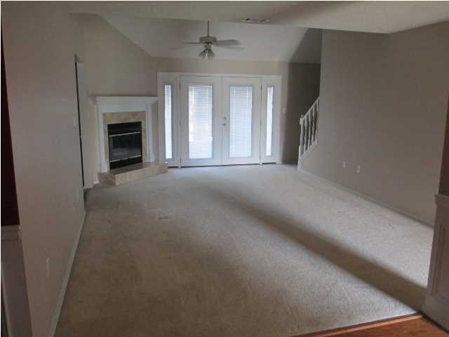 HUNTERS RUN S/D - Residential Lease
