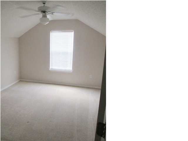 HUNTERS RUN S/D - Residential Lease