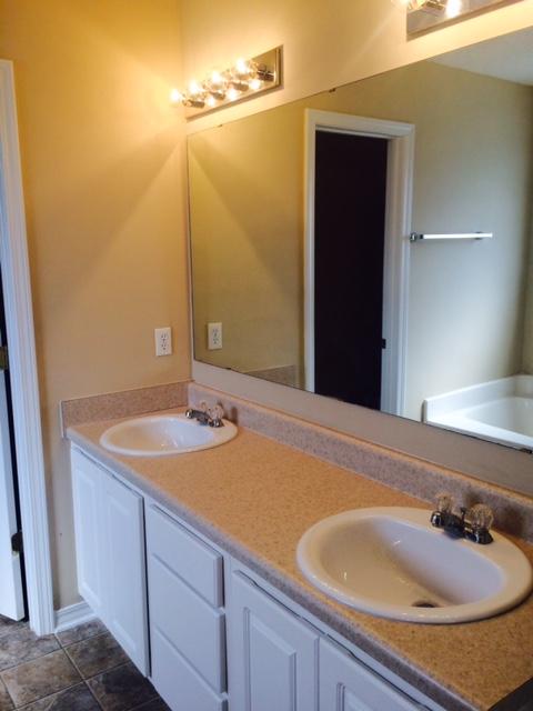 REDSTONE ESTATES - Residential Lease