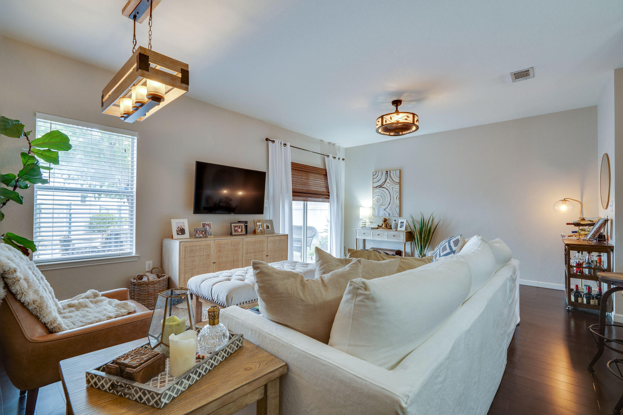 QUAIL LAKE Townhomes - Residential Lease