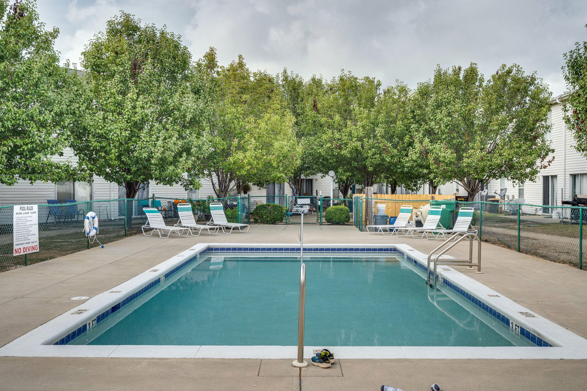 QUAIL LAKE Townhomes - Residential Lease