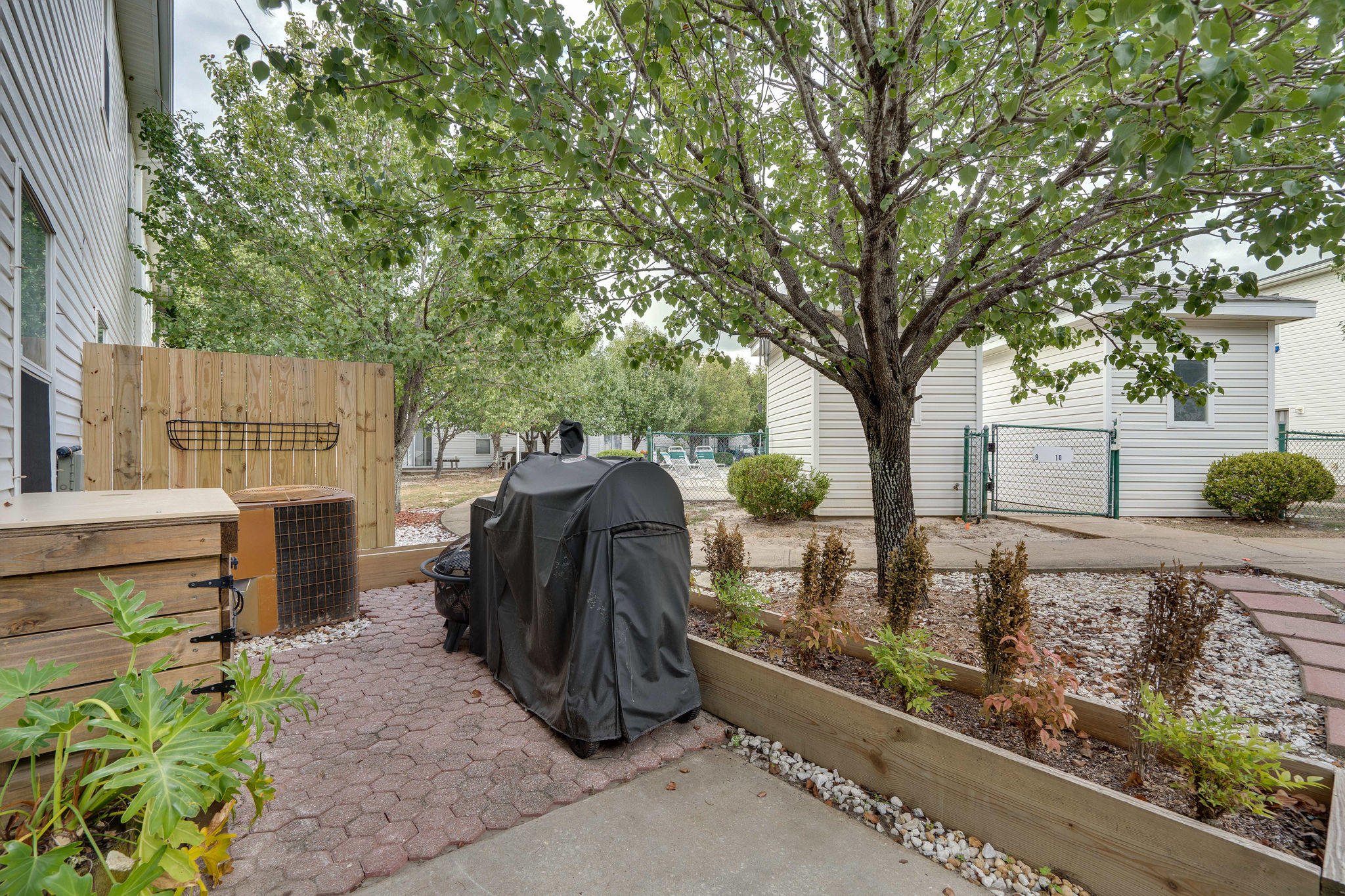 QUAIL LAKE Townhomes - Residential Lease