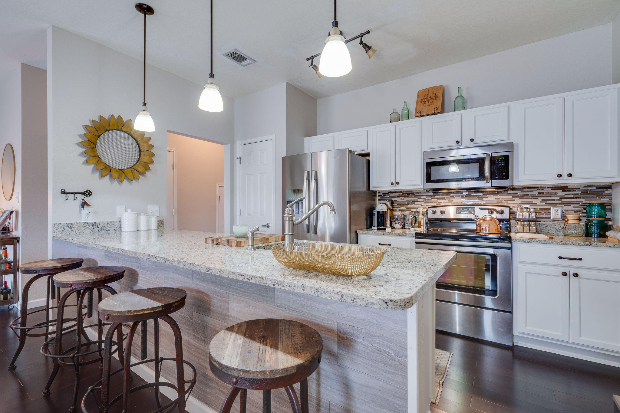 QUAIL LAKE Townhomes - Residential Lease
