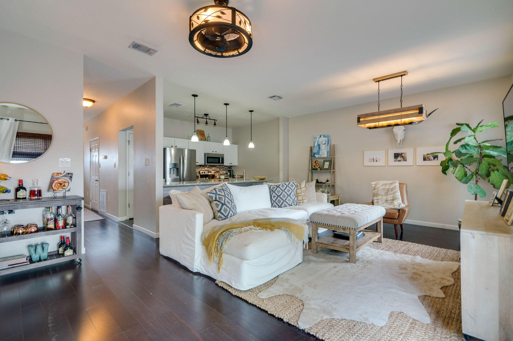 QUAIL LAKE Townhomes - Residential Lease