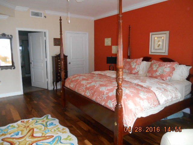 INDIANOLA ON THE WATER - Residential Lease