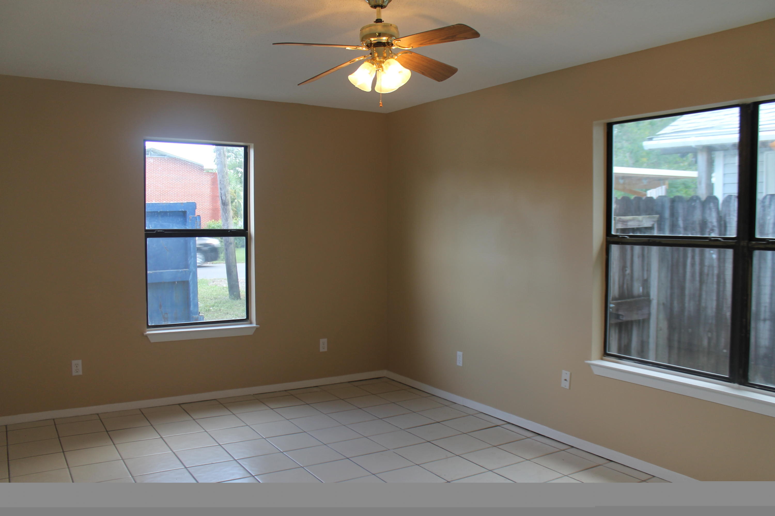 TAYLOR OAKS - Residential Lease