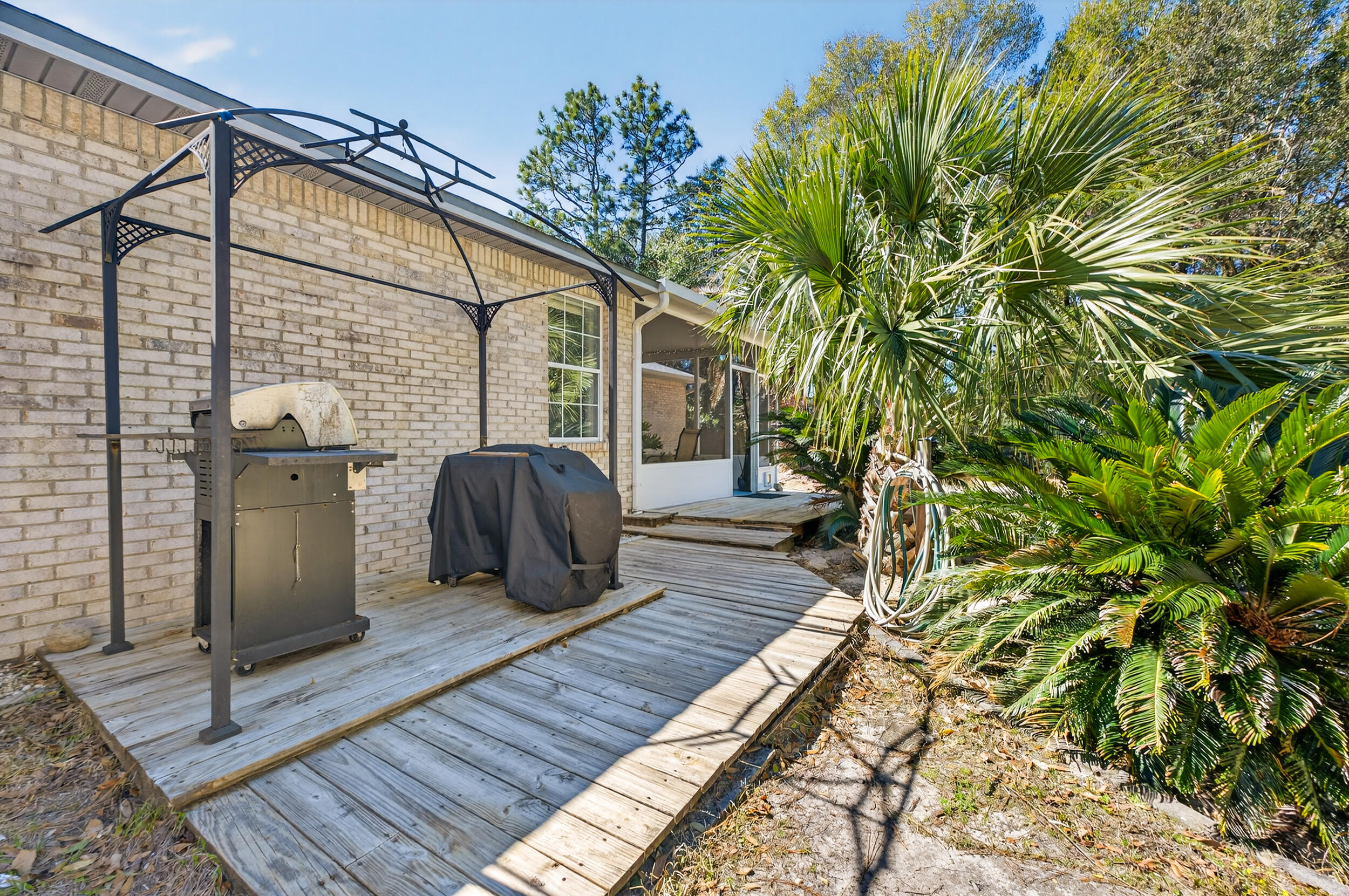 HUNTERS RIDGE - Residential