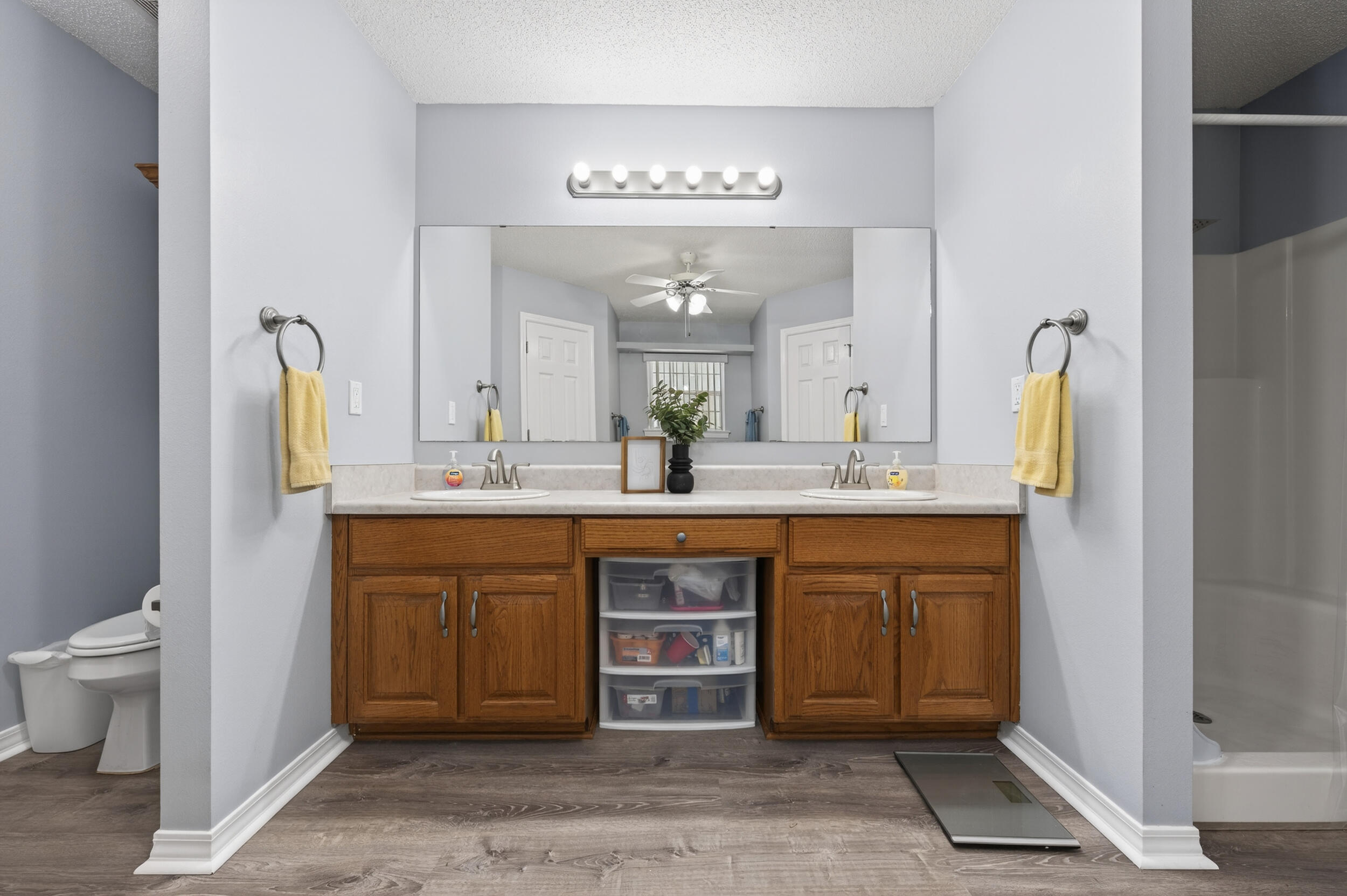 HUNTERS RIDGE - Residential