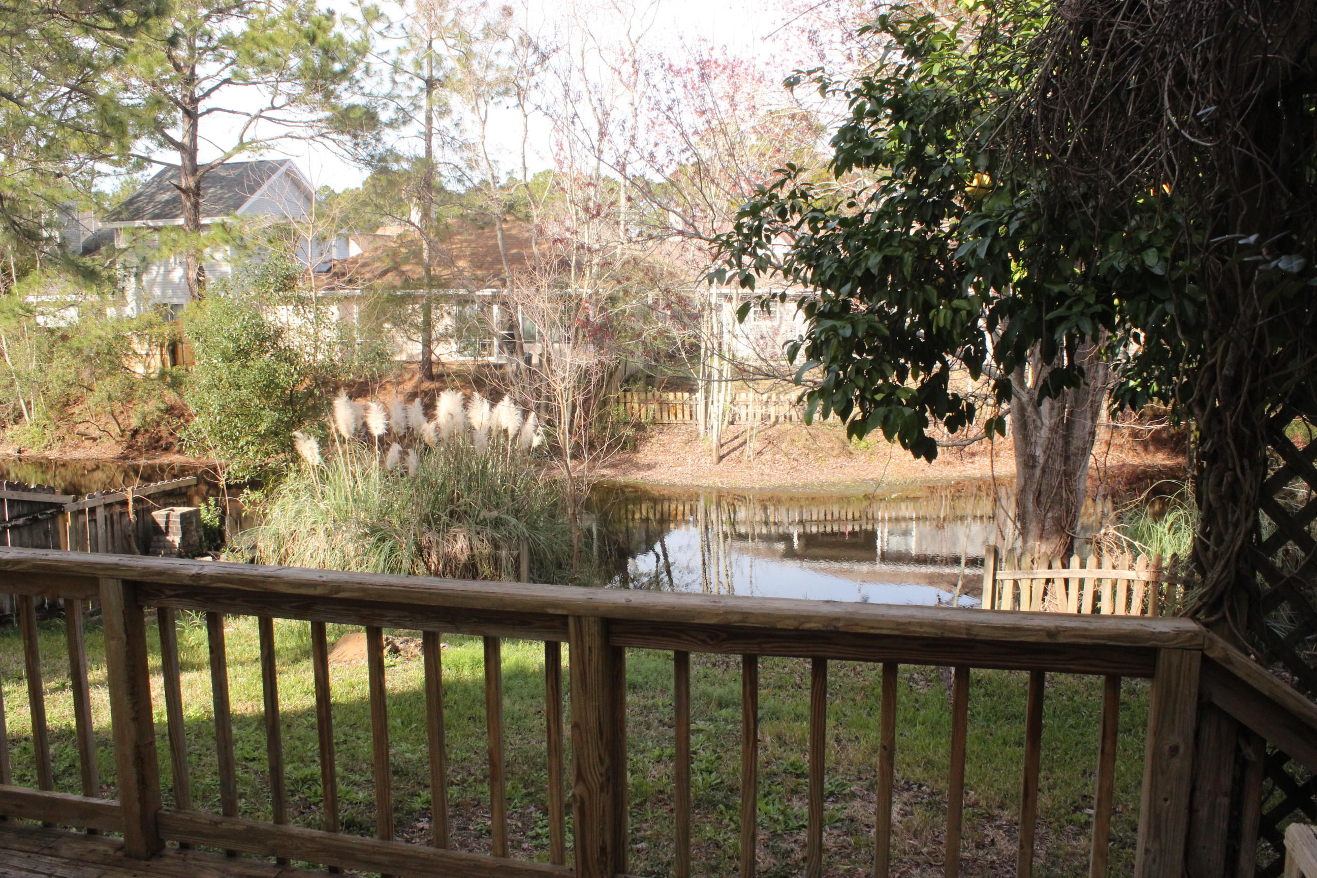LAKE CHARLESTON - Residential