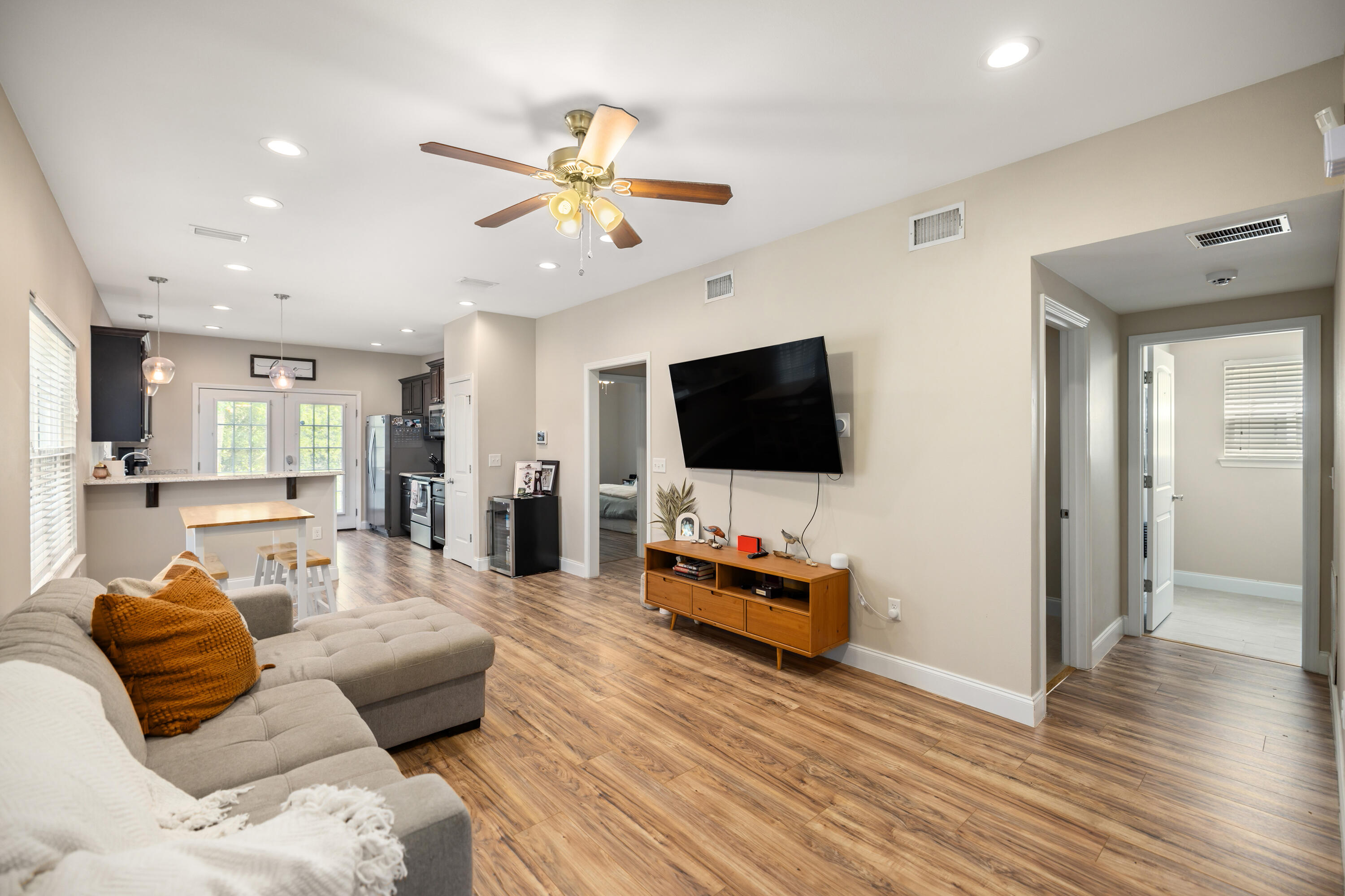KELLY HILL ESTATES - Residential Lease